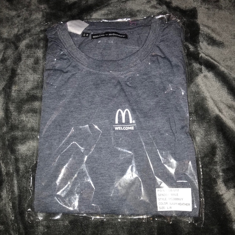 UNISEX MCDONALDS WORKERS SHIRT